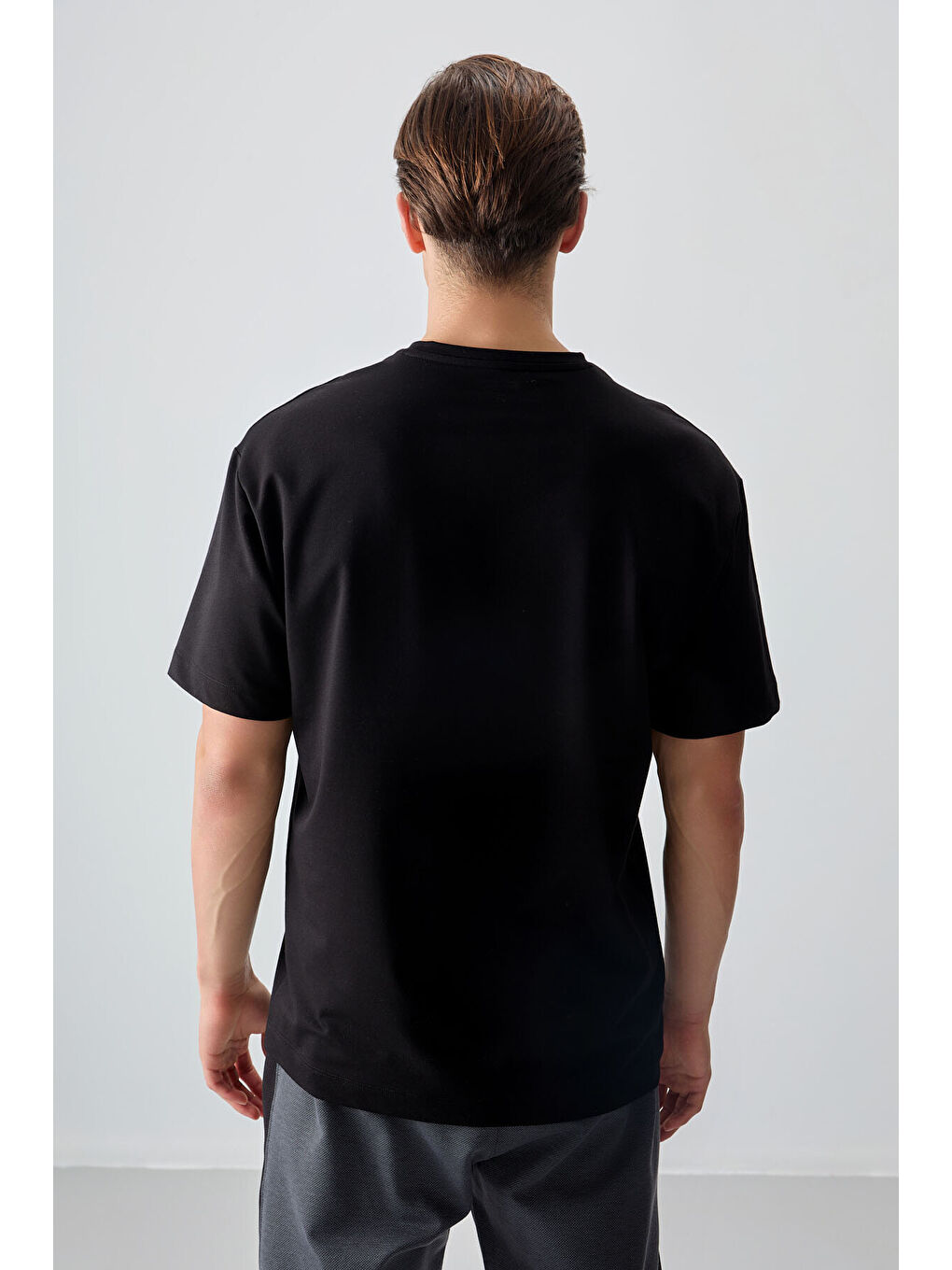 Siyah Pamuklu Kalın Yumuşak Dokulu Oversize Fit Baskılı Erkek Tişört - 88376-4