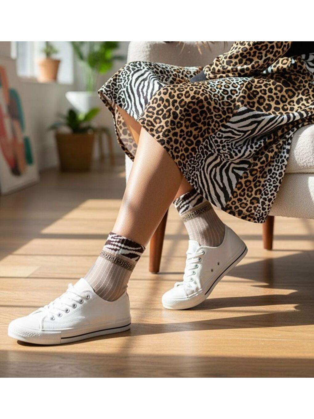 Karışık Kadın 12’li Premium Soket Çorap Seti – Gold Serisi Taş Detaylı Leopar Konçlu (12 Çift)-4