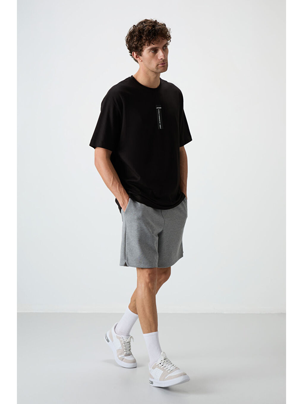 Siyah %100 Pamuk Kalın Yumuşak Dokulu  Fit Baskılı Erkek Tişört - 88360-1