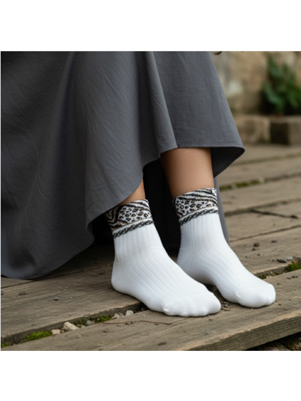 Karışık Kadın 12’li Premium Soket Çorap Seti – Gold Serisi Taş Detaylı Lastik Zebra Konçlu (12 Çift)-5