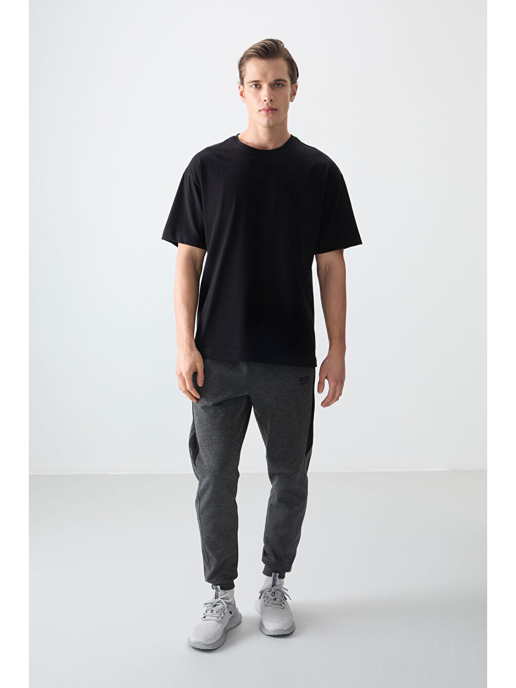 Siyah %100 Pamuk Kalın Yumuşak Dokulu Oversize Fit Basic Erkek Tişört - 88353-1