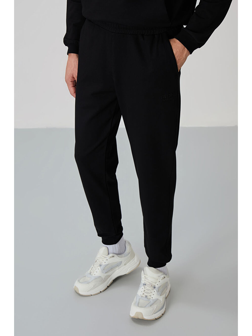 Herbert Siyah  Dik Yaka Eşofman Takım - 85233-2