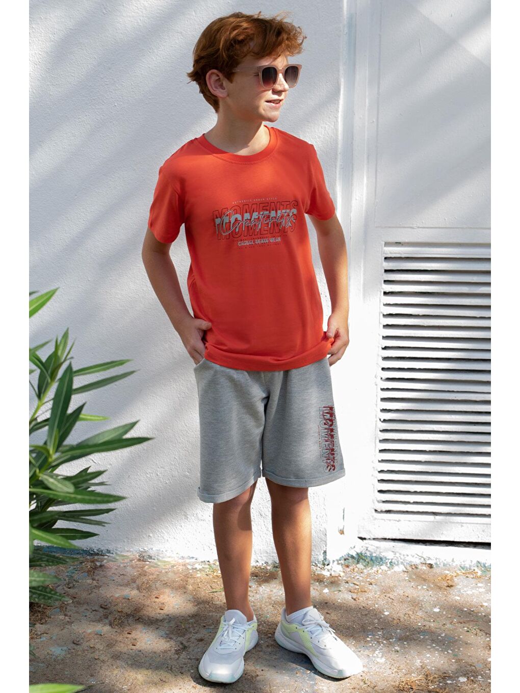 Kırmızı Erkek Çocuk Şortlu Takım Yazı Baskılı Beli Lastikli Narçiçeği (8-14 Yaş)