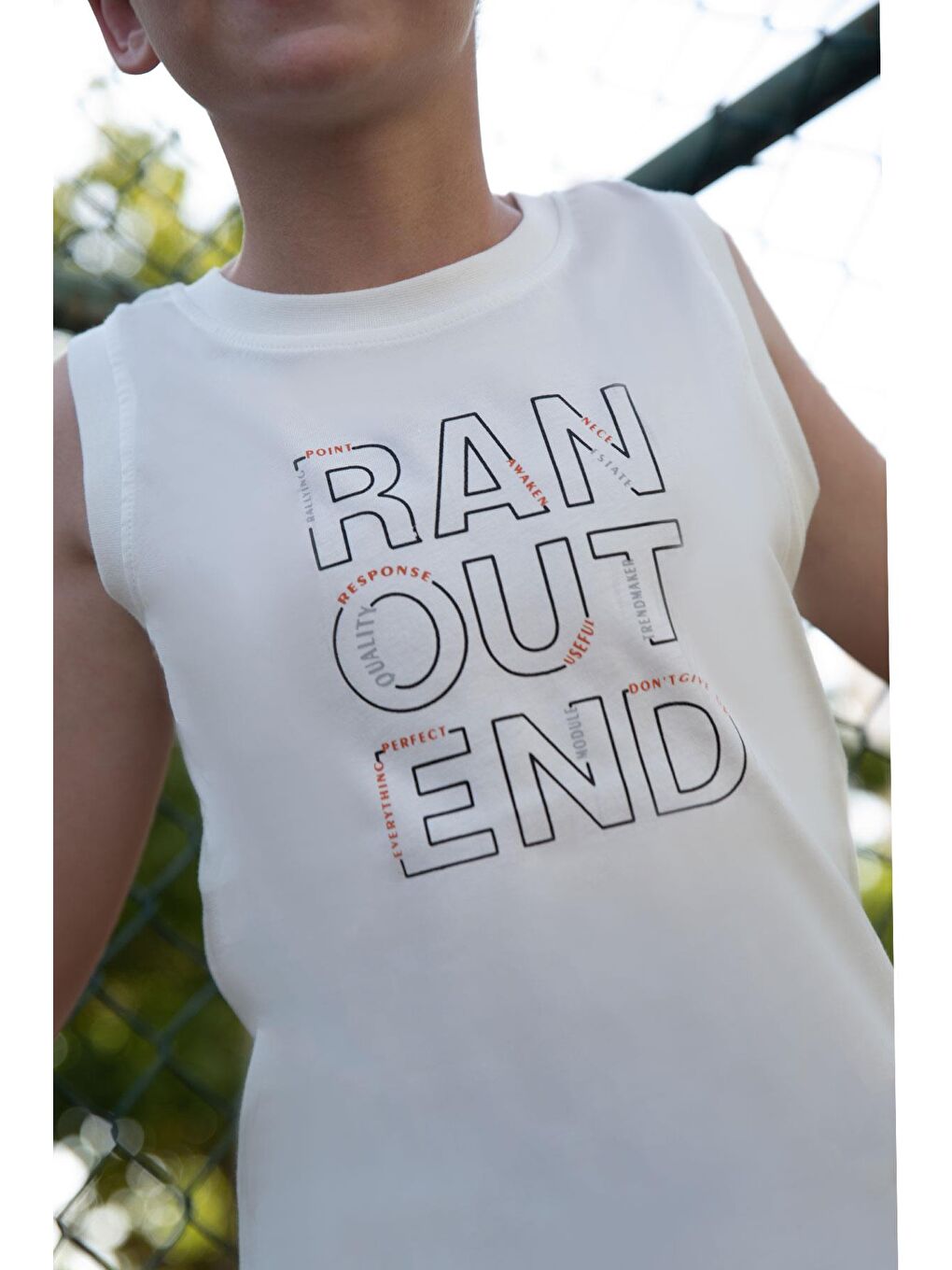 Erkek Çocuk Şortlu Takım Sıfır Kollu Yazı Baskılı Bağcık Aksesuarlı Beyaz (8-14 Yaş)-3