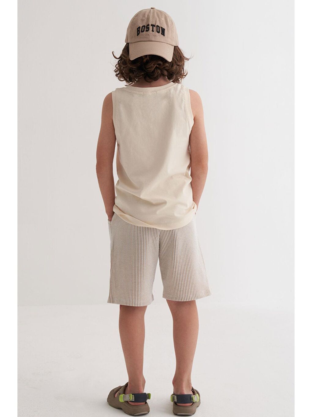Ekru Erkek Çocuk Şortlu Takım Sıfır Kollu Yazı Baskılı Bağcık Aksesuarlı Krem (8-14 Yaş)-2