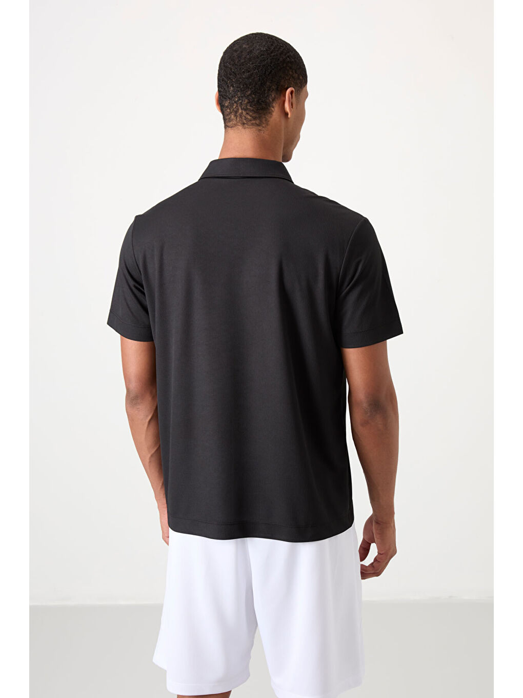 Siyah Logo Baskılı Standart Kalıp Polo Yaka Aktif Spor Erkek Tişört - 88252-4