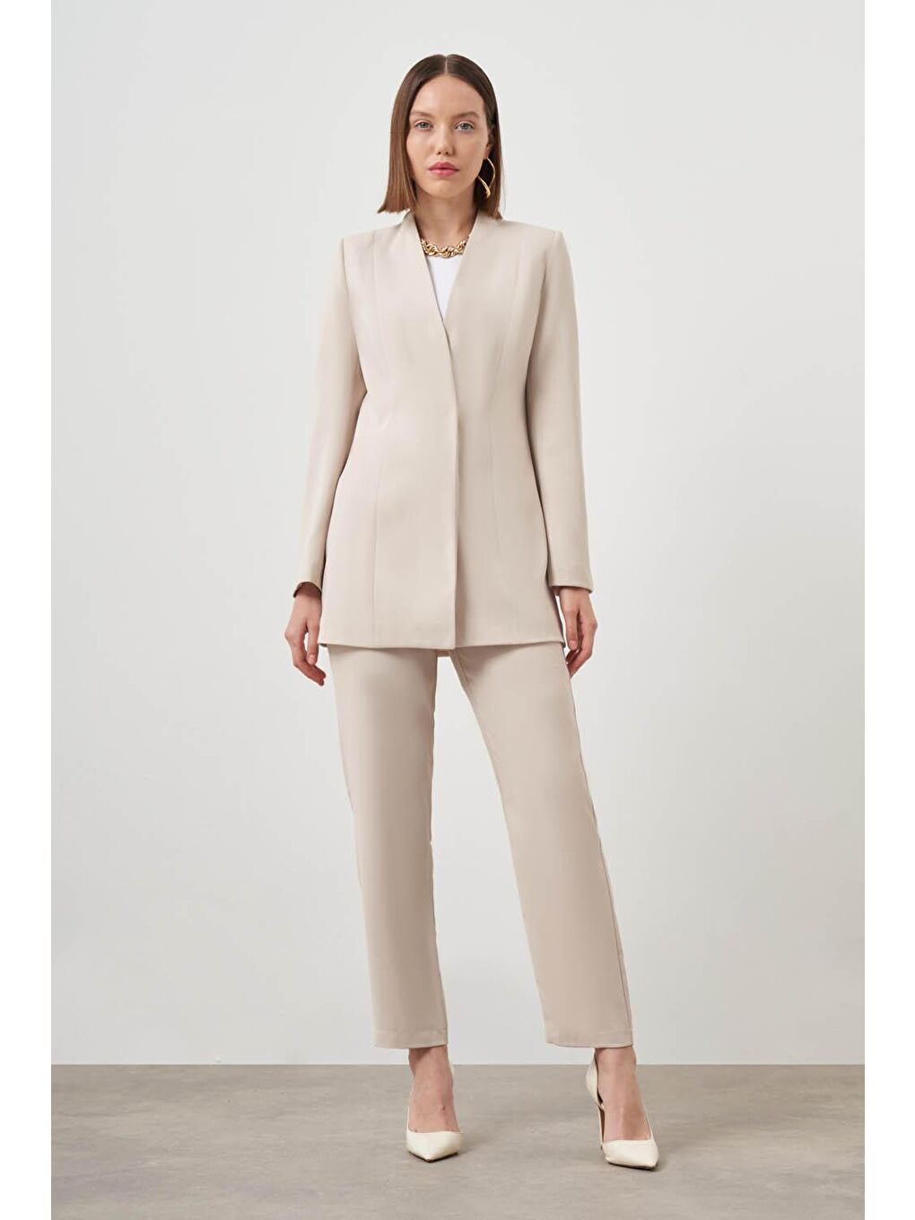 Yakasız Blazer Bej Ceket