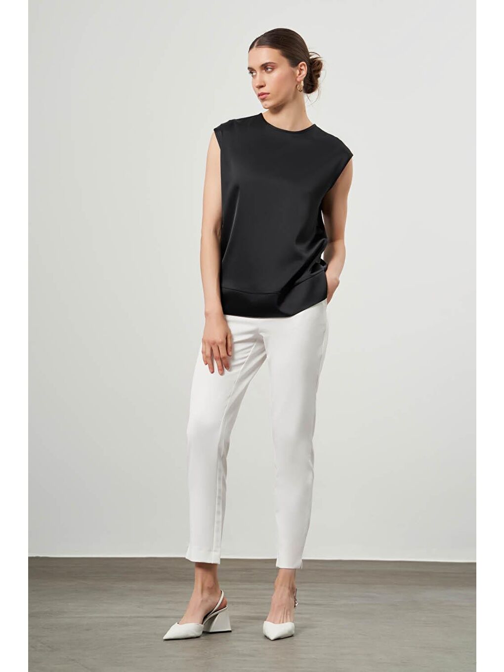 Bsc Kolsuz Siyah Bluz