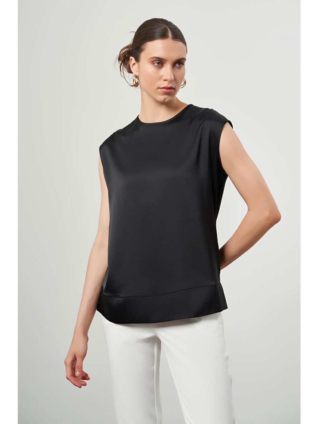 Bsc Kolsuz Siyah Bluz-2