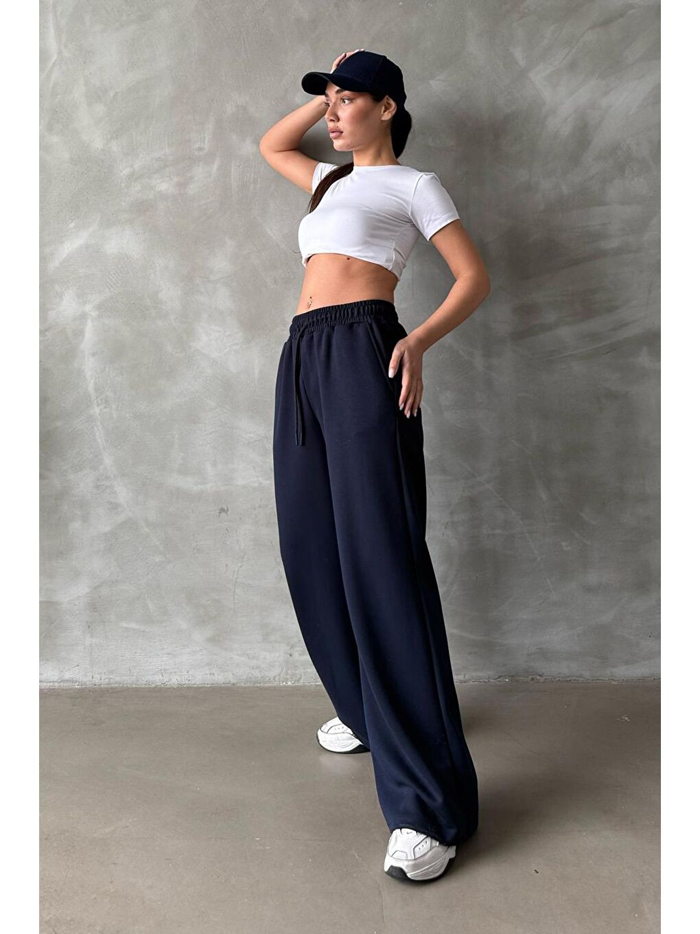 Lacivert Ayarlanabilir Bel Bol Paça Rahat Kesim Basic Kadın Eşofman Altı Mg2122-5