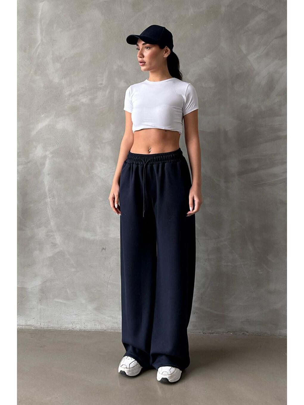 Lacivert Ayarlanabilir Bel Bol Paça Rahat Kesim Basic Kadın Eşofman Altı Mg2122-2