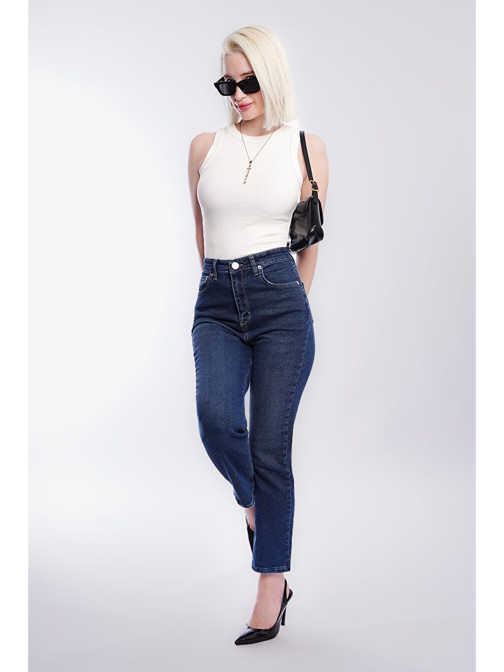 Koyu Mavi Slim Fit Kadın Mom Jean