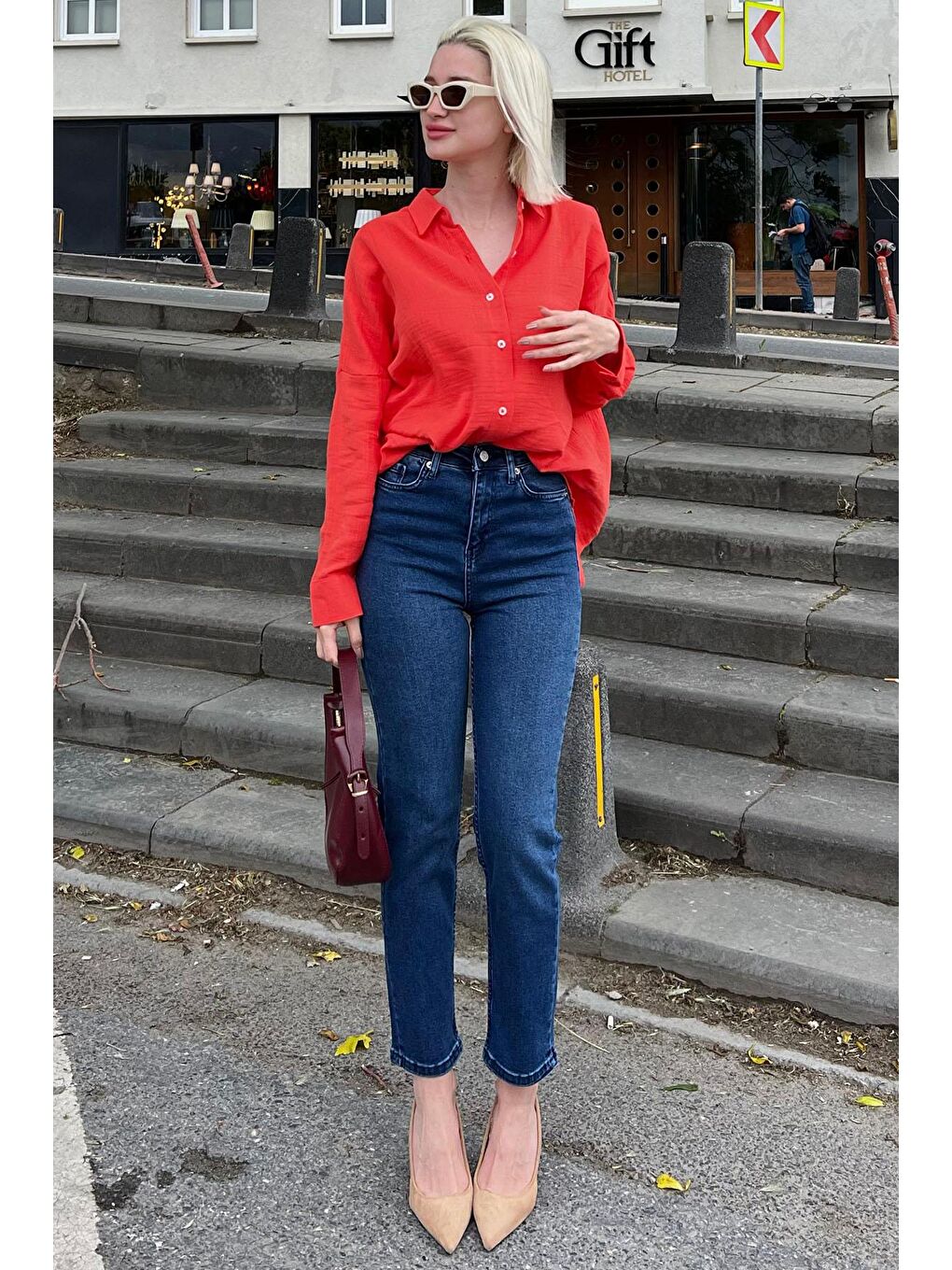 Koyu Mavi Slim Fit Kadın Mom Jean-6