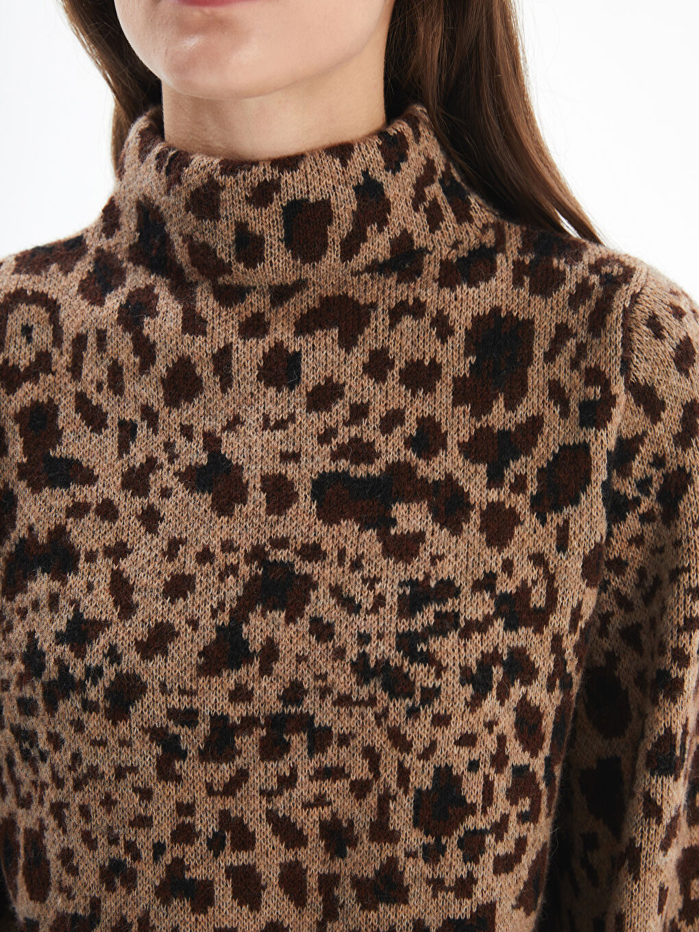 Kahverengi Praia   Leopar Desenli ve Boğazlı Kazak   Leopar Renk-2