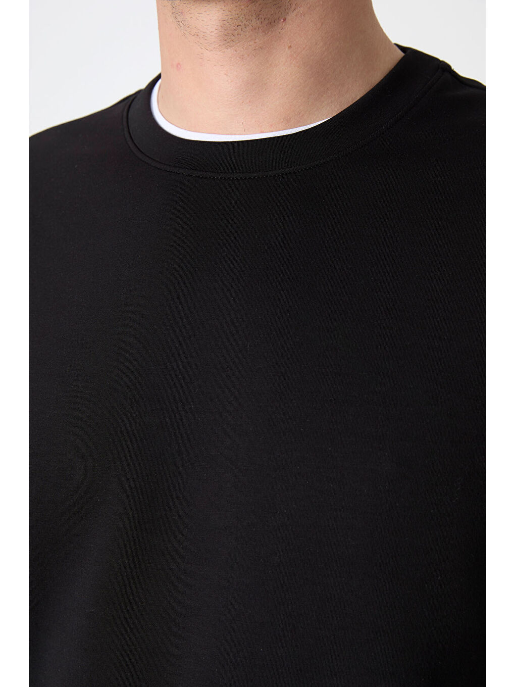 Siyah Basic Bisiklet Yaka Rahat Form Erkek Sweatshirt - 88053-2