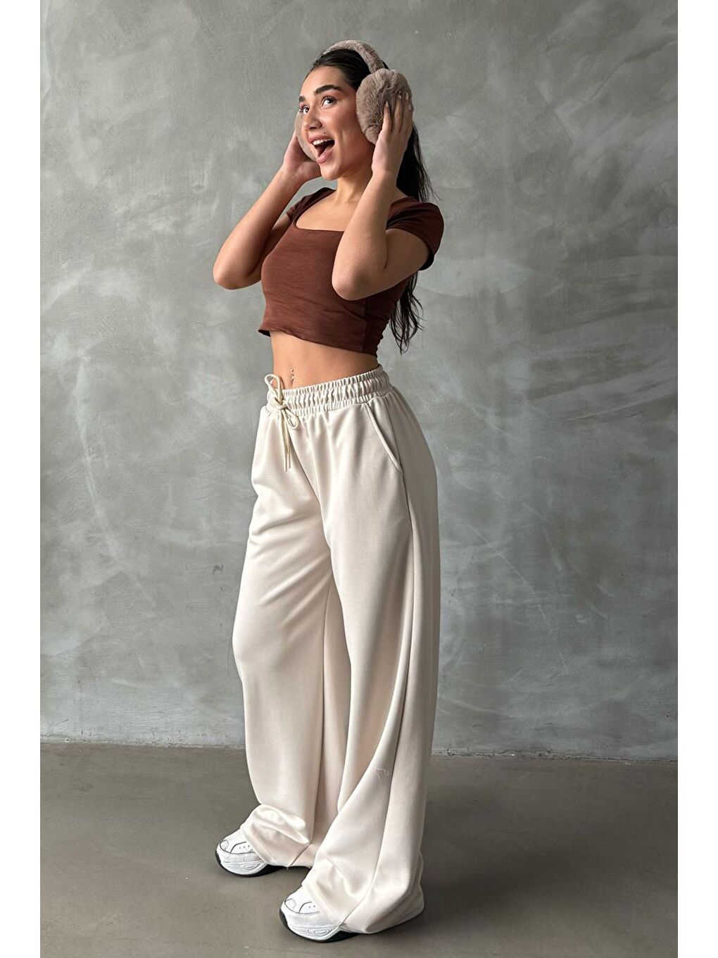 Bej Ayarlanabilir Bel Bol Paça Rahat Kesim Basic Kadın Eşofman Altı Mg2122-1