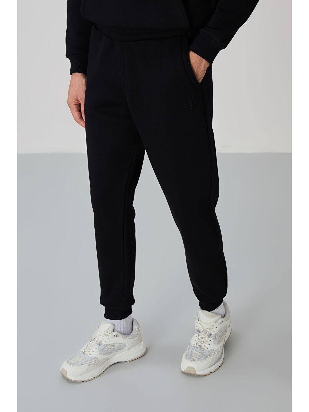 David Siyah Kapüşonlu Rahat Kalıp Şardonlu Jogger Erkek Eşofman Takım - 85192-2