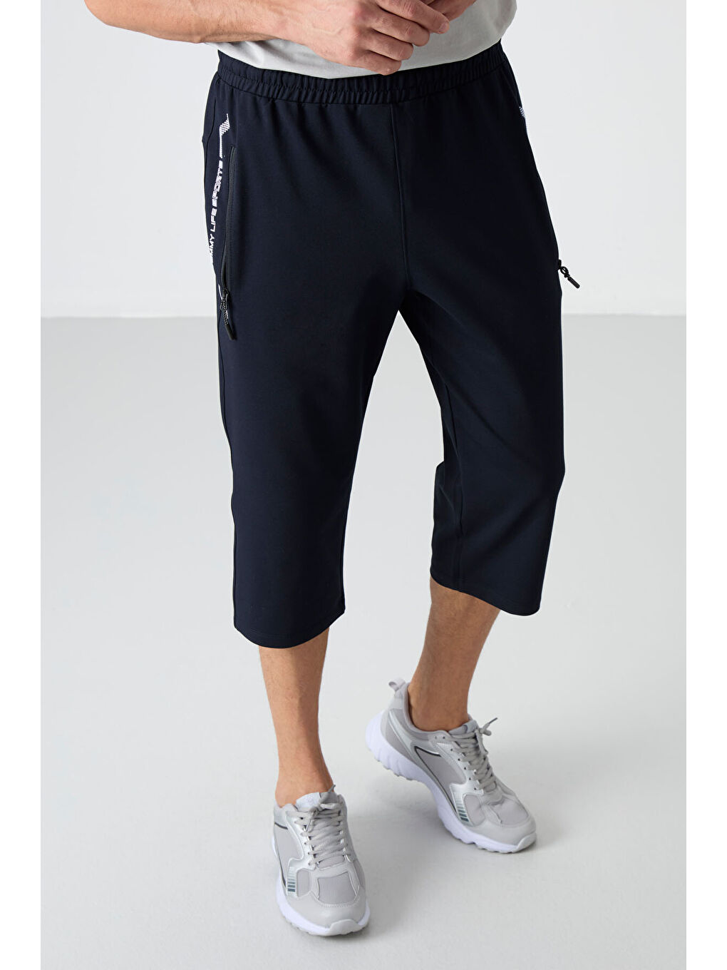 Lacivert - Beyaz Fermuar Cepli Standart Kalıp Klasik Paça Erkek Kapri - 83091-2