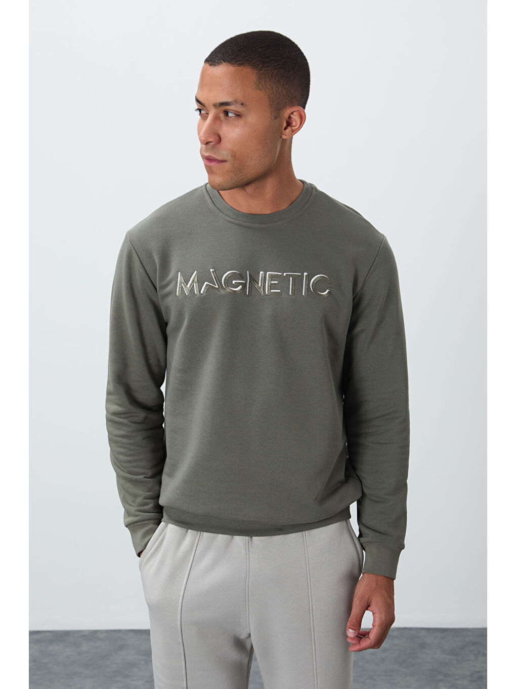 Haki Çağla Yazı Nakışlı Bisiklet Yaka Rahat Form Erkek Sweatshirt - 88020-3