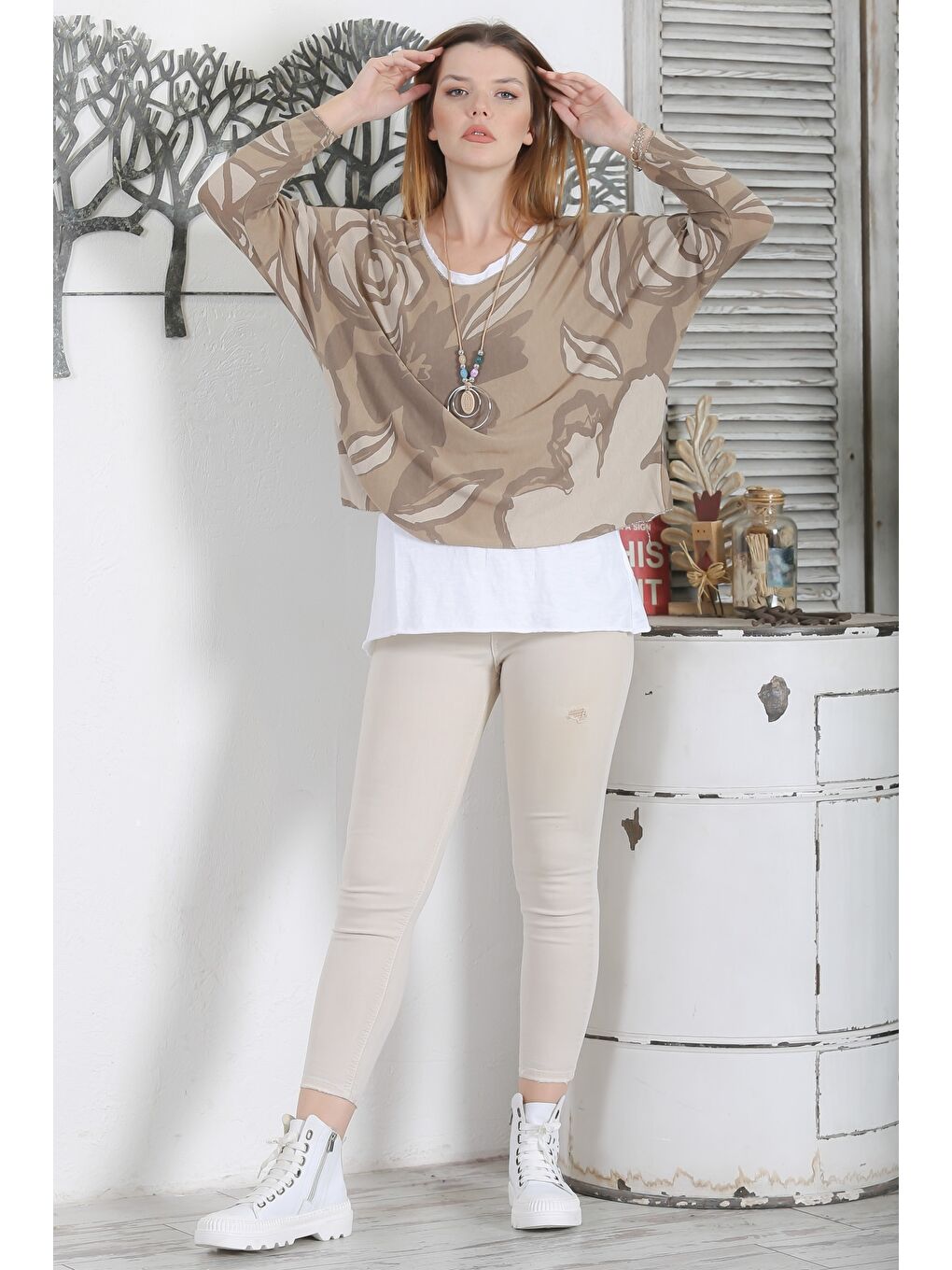 İtalyan Üçlü Set Pembe V Yaka Yarasa Kol Yaka Ve Etek Ucu Lurex İpli Kolyeli Ve İçi Basic Triko Bluz-6