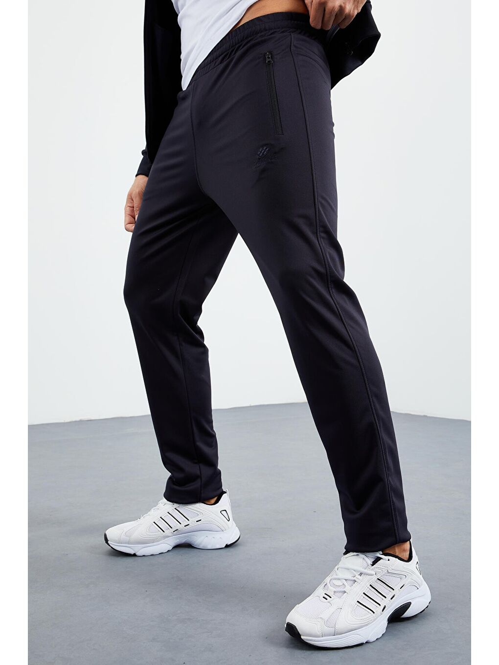 Lacivert Dik Yaka Fermuarlı Standart Kalıp Klasik Paça Erkek Eşofman Takımı  - 85162-4