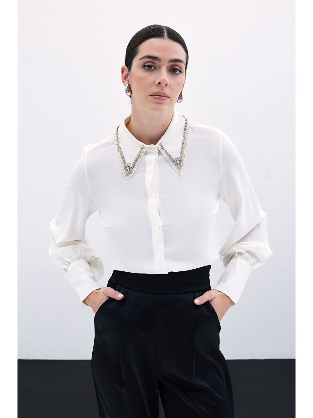 Yaka İşlemeli Gömlek - Ekru-2