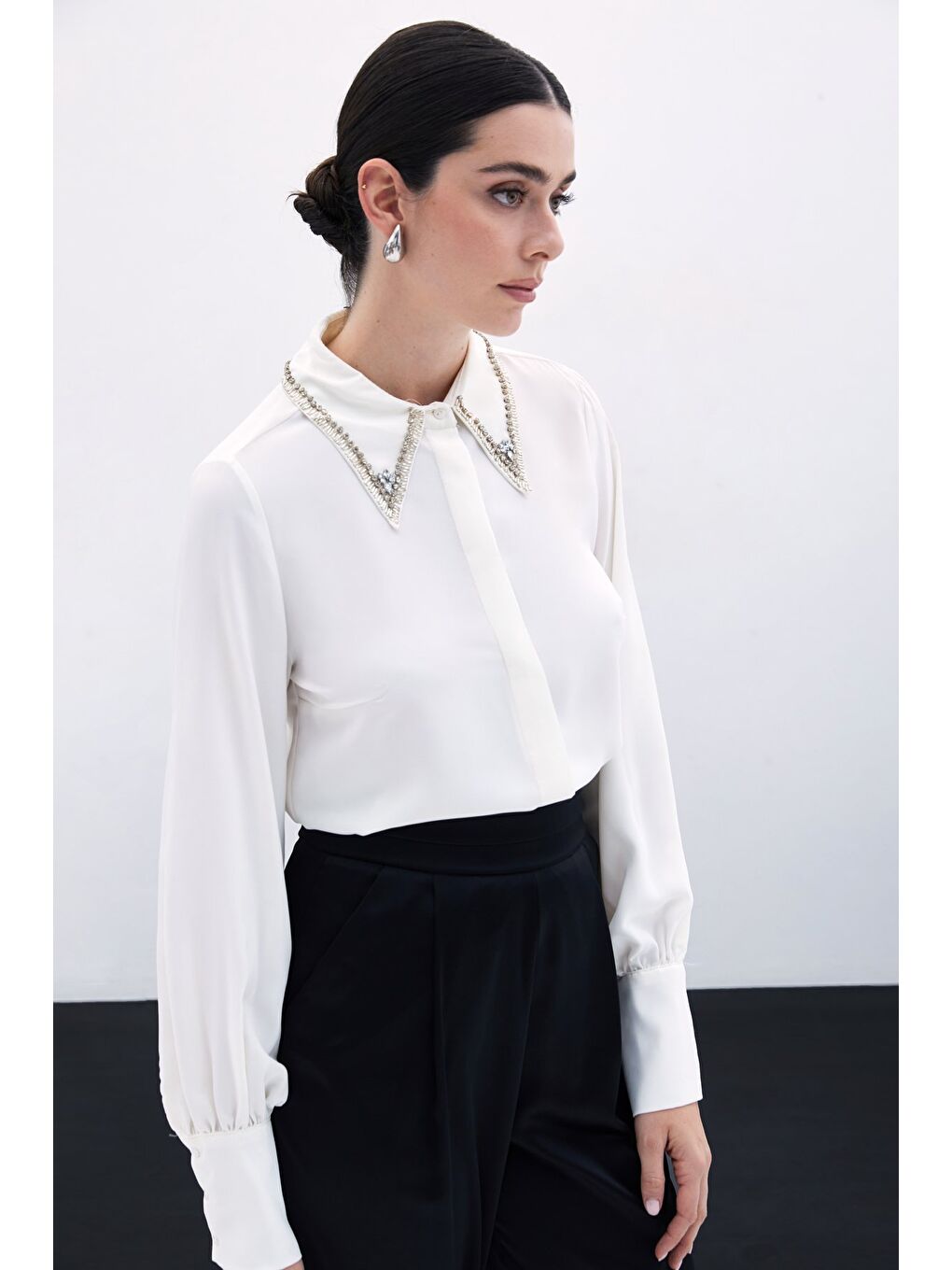 Yaka İşlemeli Gömlek - Ekru-3