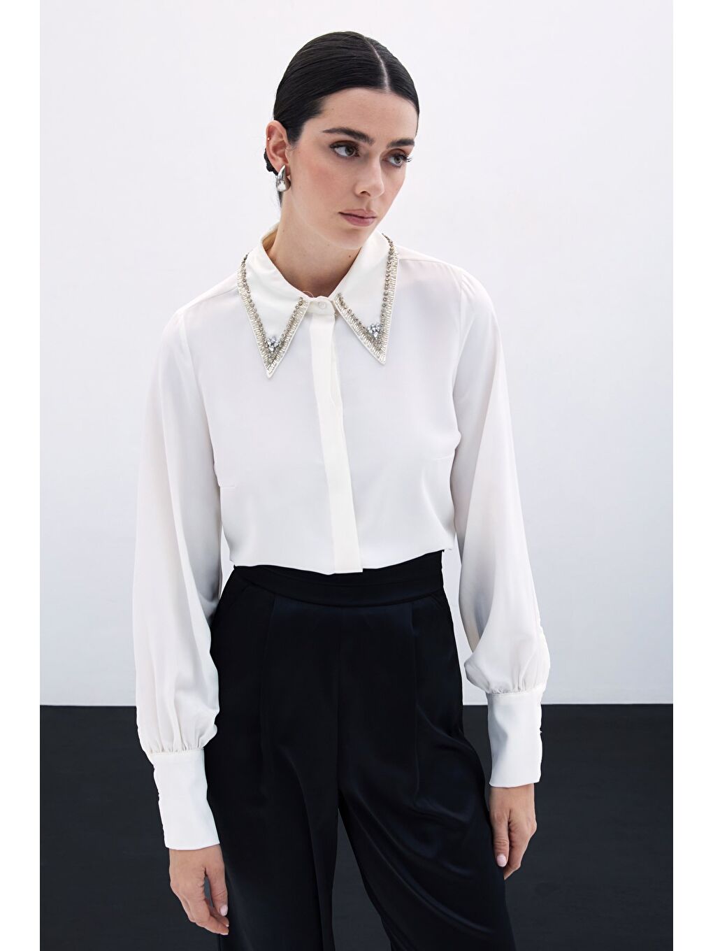 Yaka İşlemeli Gömlek - Ekru-4