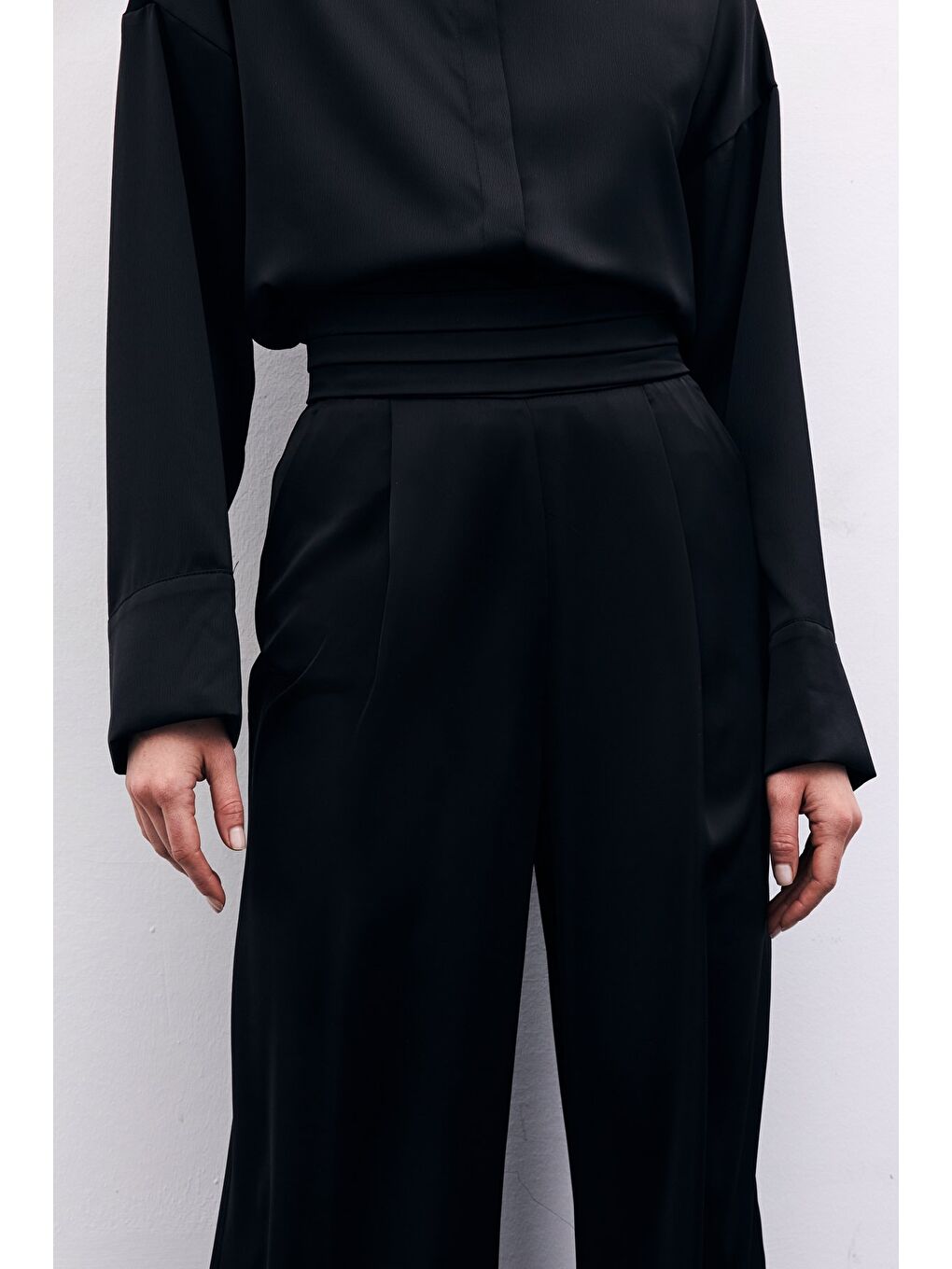 Cepli Salaş Saten Pantolon - Siyah-2