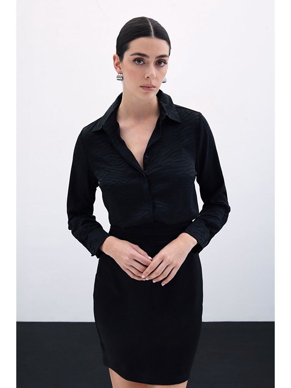 Desenli Düz Klasik Gömlek - Siyah-2