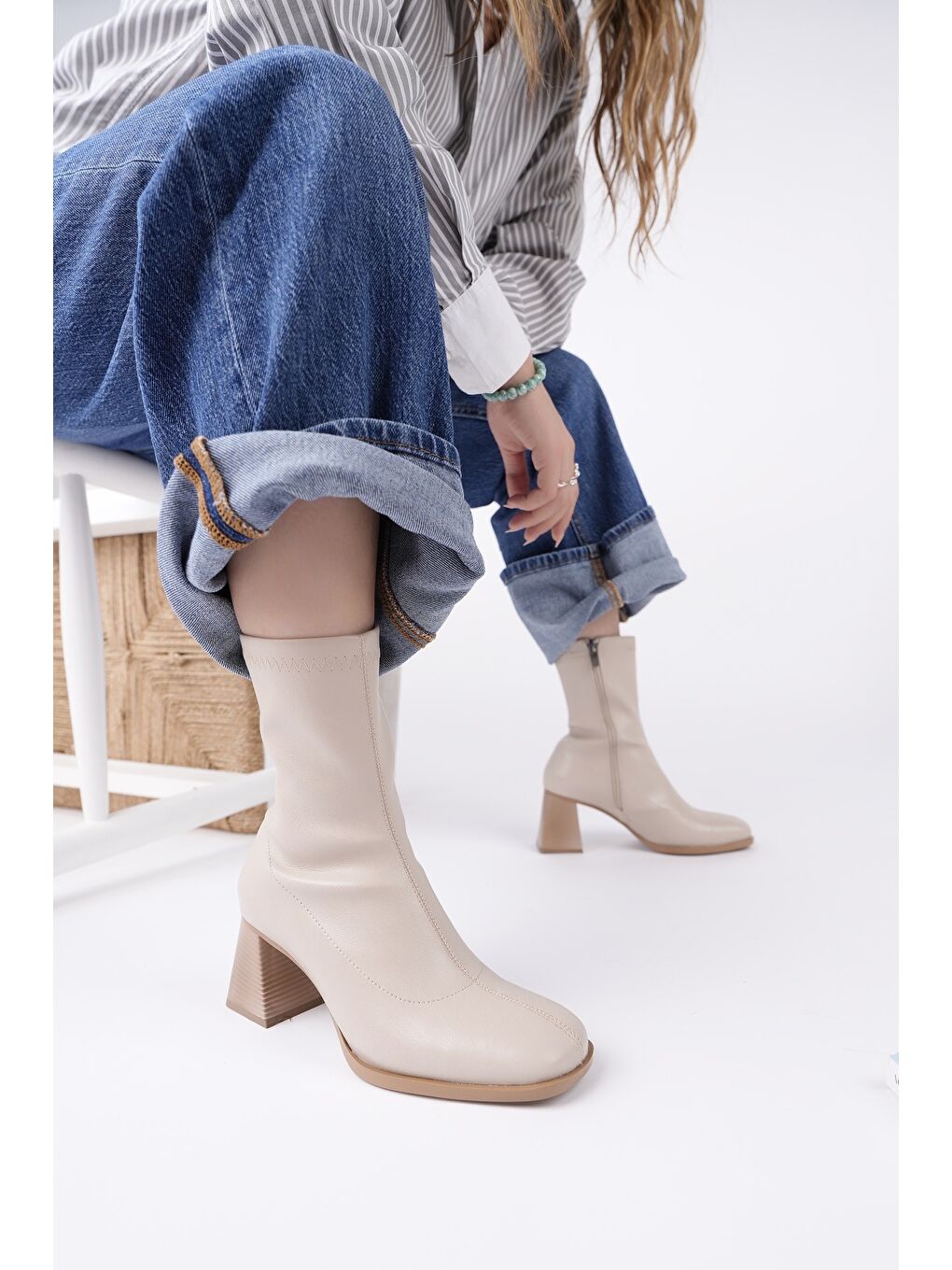 Bej STORM Küt Burun Arkadan Fermuarlı Kadın Topuklu Bot-3
