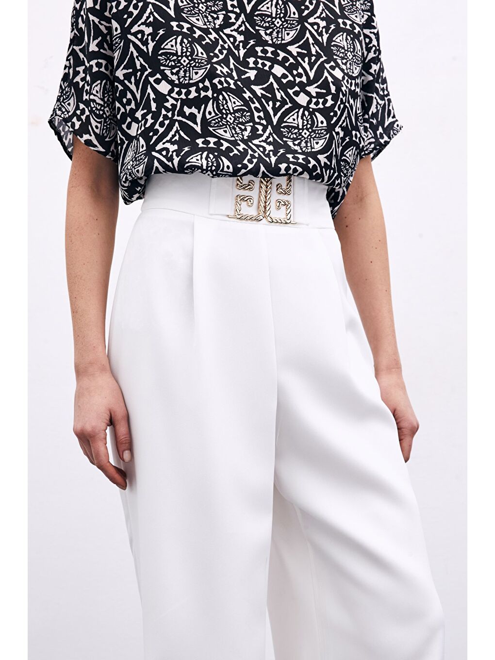 Bel Aksesuarlı Bol Paça Pantolon - Ekru-5