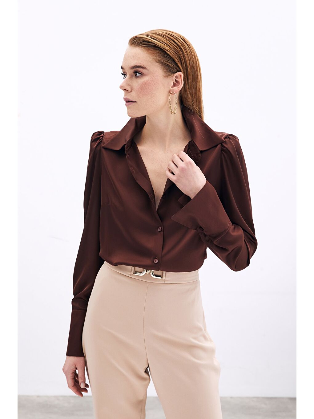 Kahverengi Vatkalı Saten Gömlek - Kahve-2