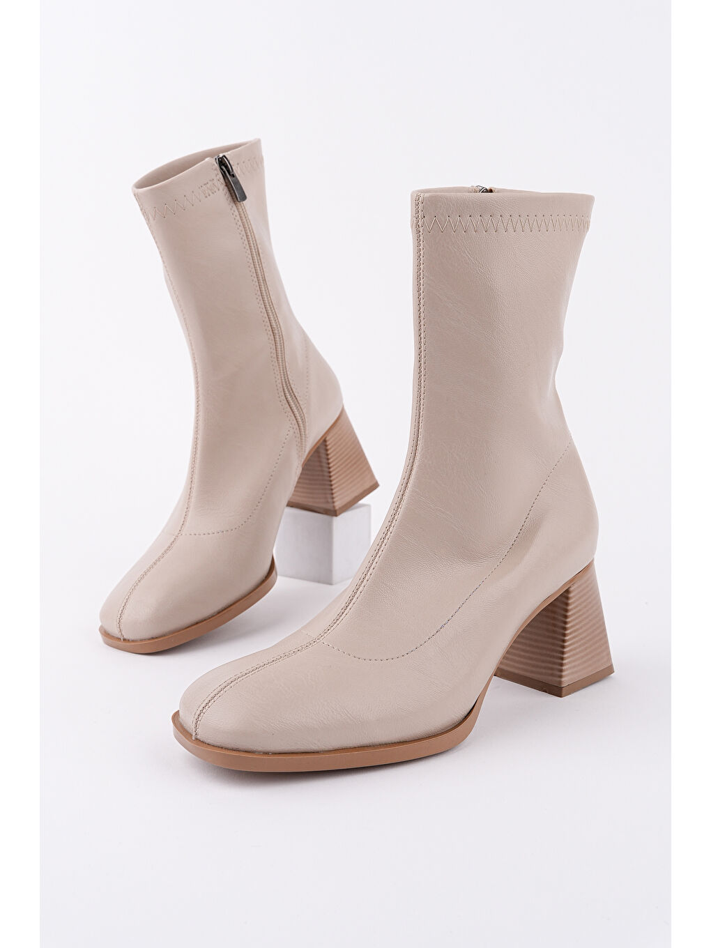 Bej STORM Küt Burun Arkadan Fermuarlı Kadın Topuklu Bot-4