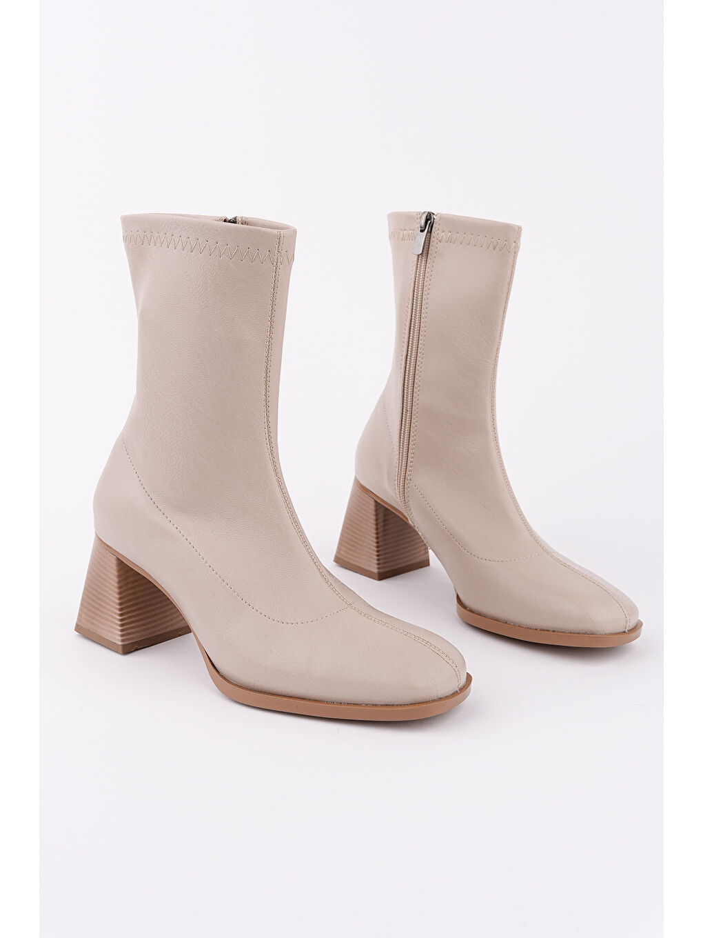 Bej STORM Küt Burun Arkadan Fermuarlı Kadın Topuklu Bot-1