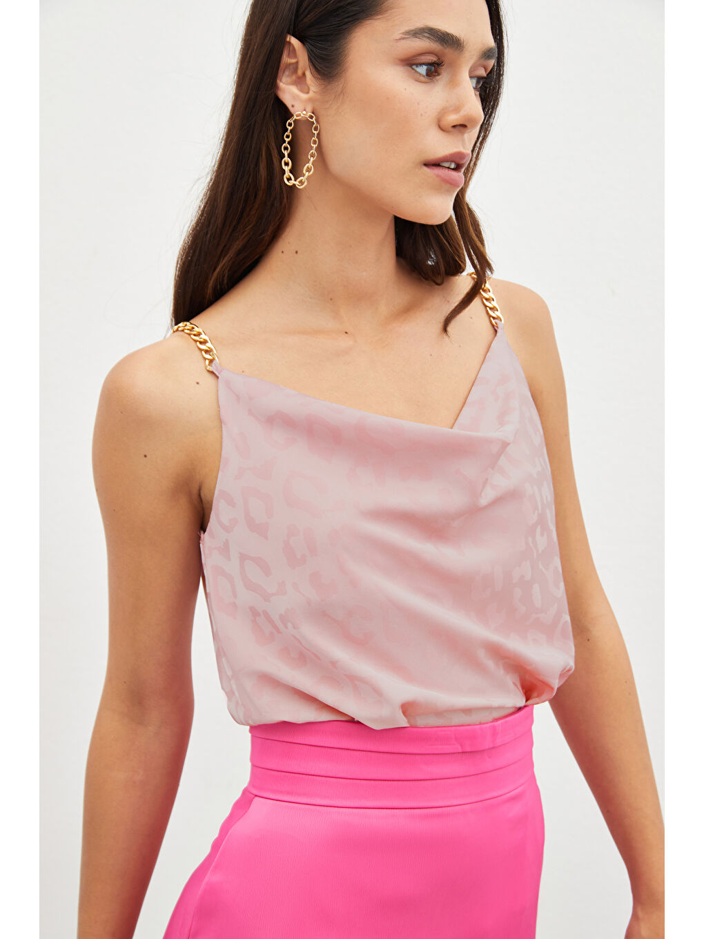 Zincir Askılı Saten Bluz - Pembe-3