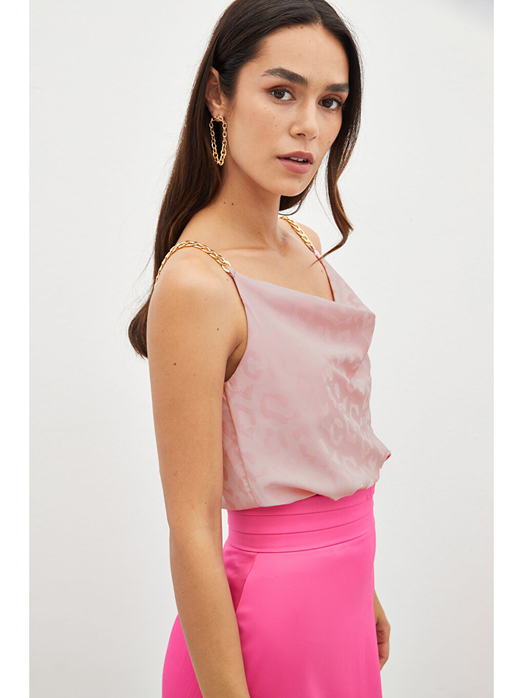 Zincir Askılı Saten Bluz - Pembe-4