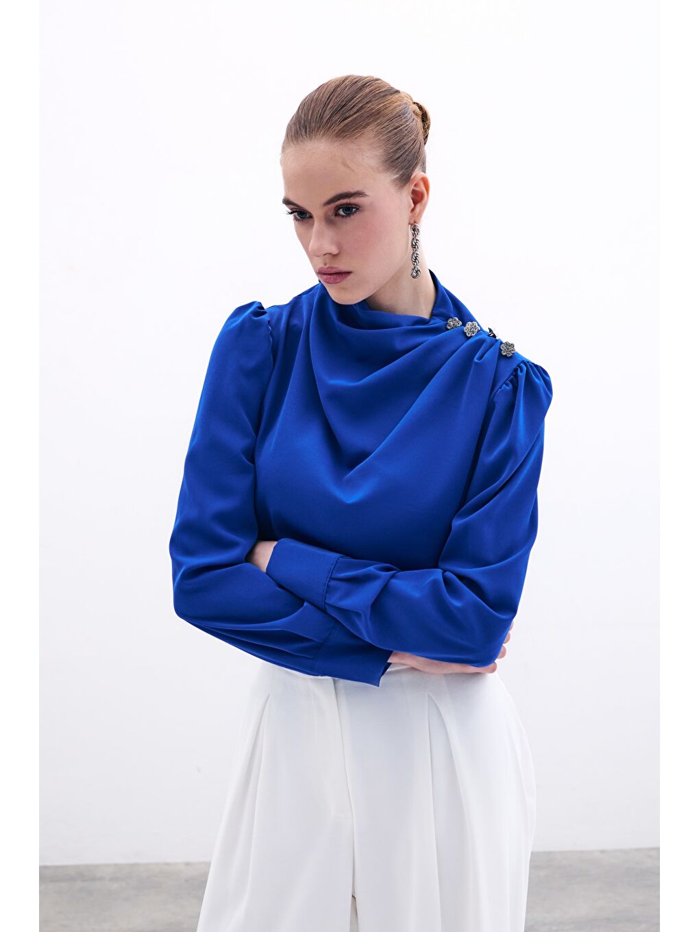 Düğmeleri Taş Detaylı Bluz - Sax Mavi-2