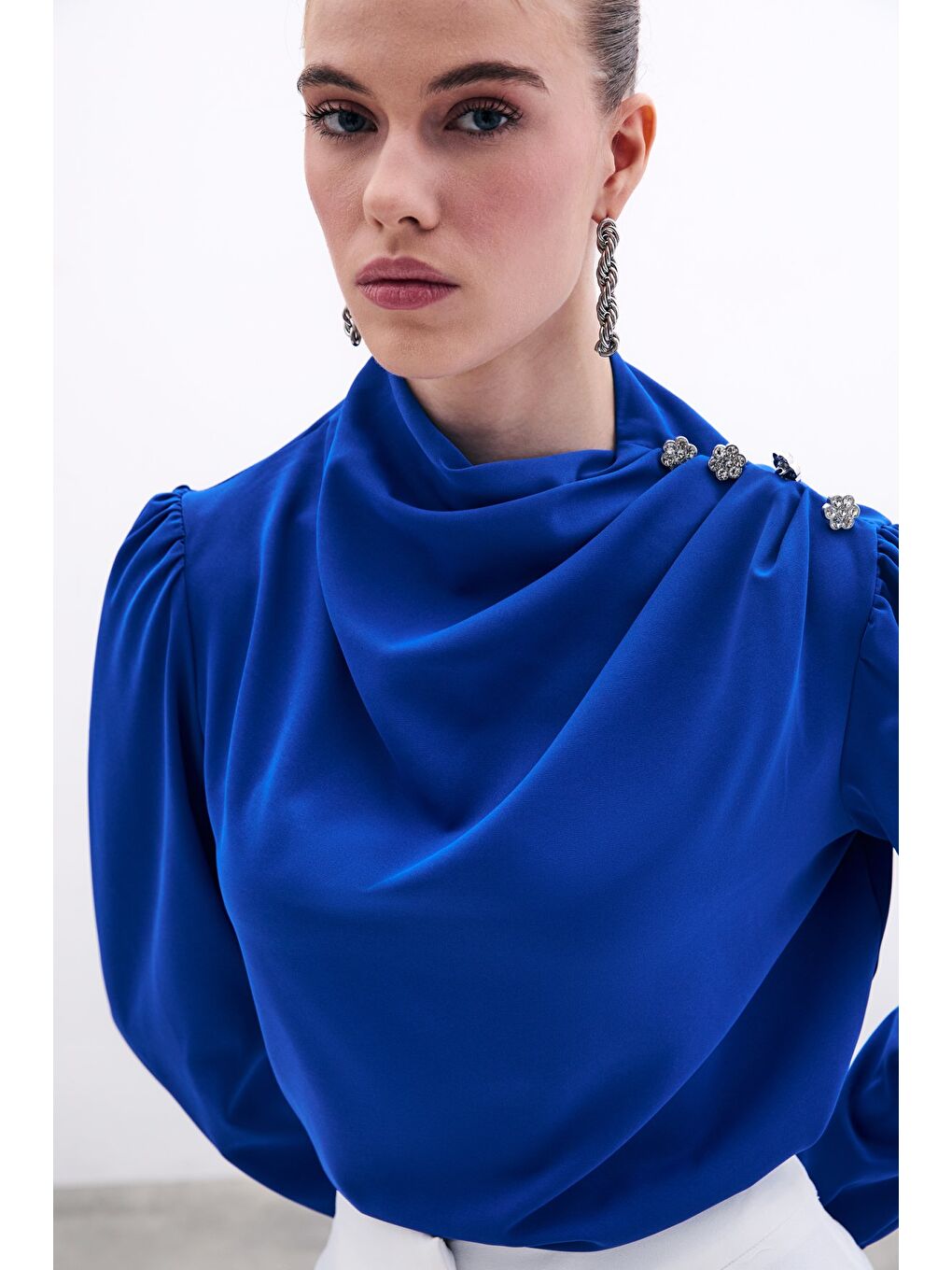 Düğmeleri Taş Detaylı Bluz - Sax Mavi-5