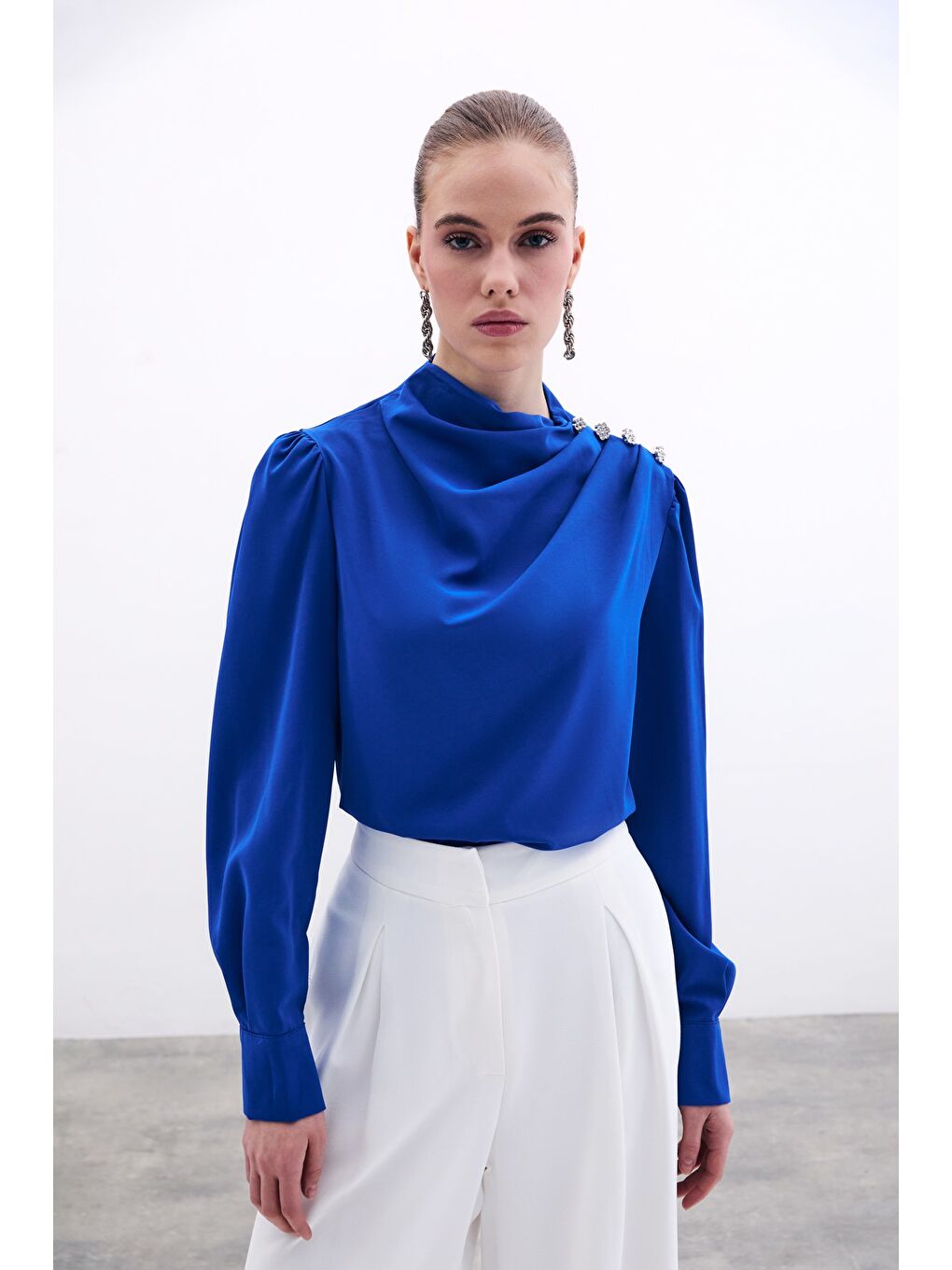 Düğmeleri Taş Detaylı Bluz - Sax Mavi-6