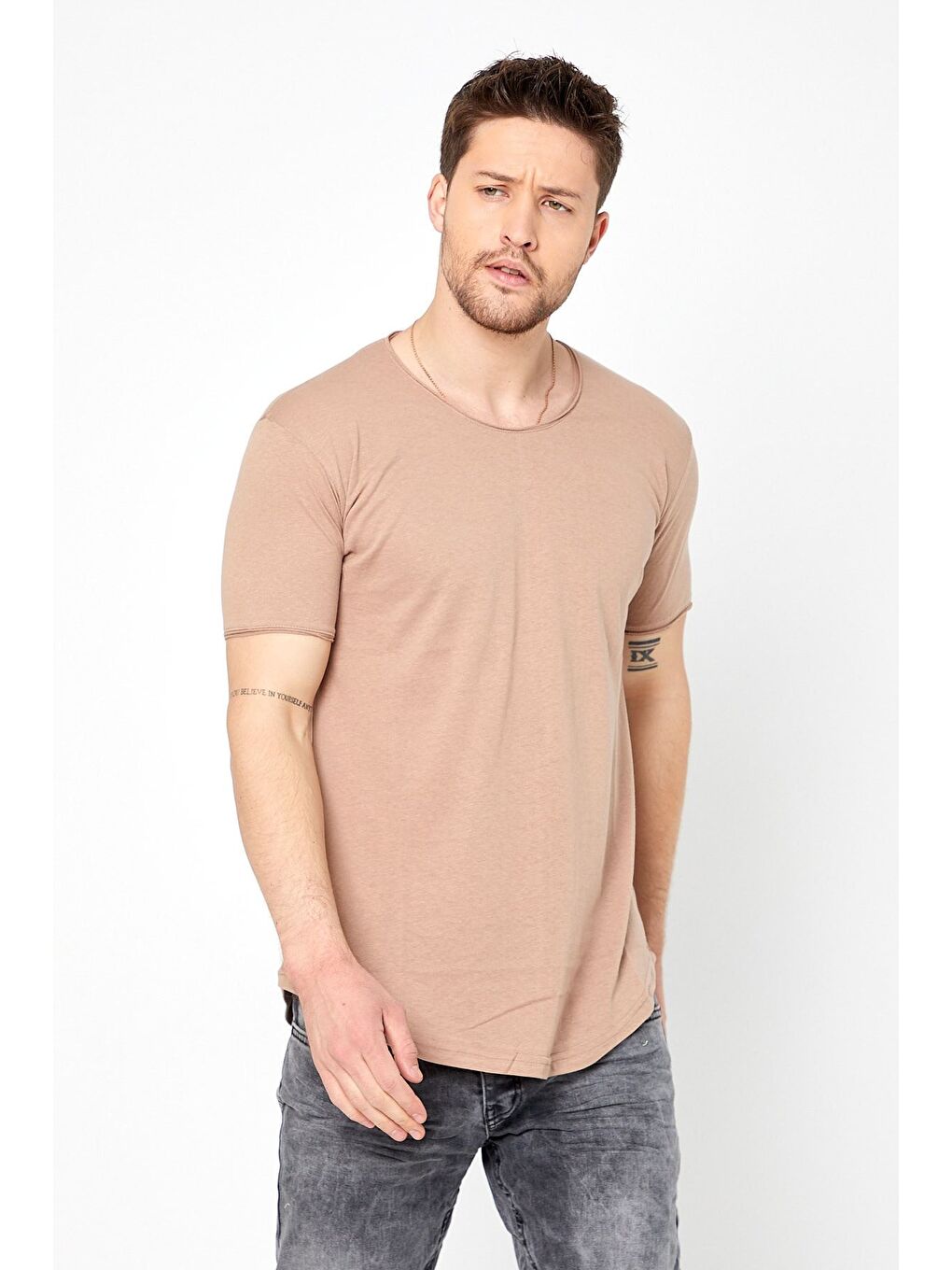 Ekru Erkek Krem Oval Etek Bisiklet Yaka  100 Pamuk Kısa Kollu Tişört-1