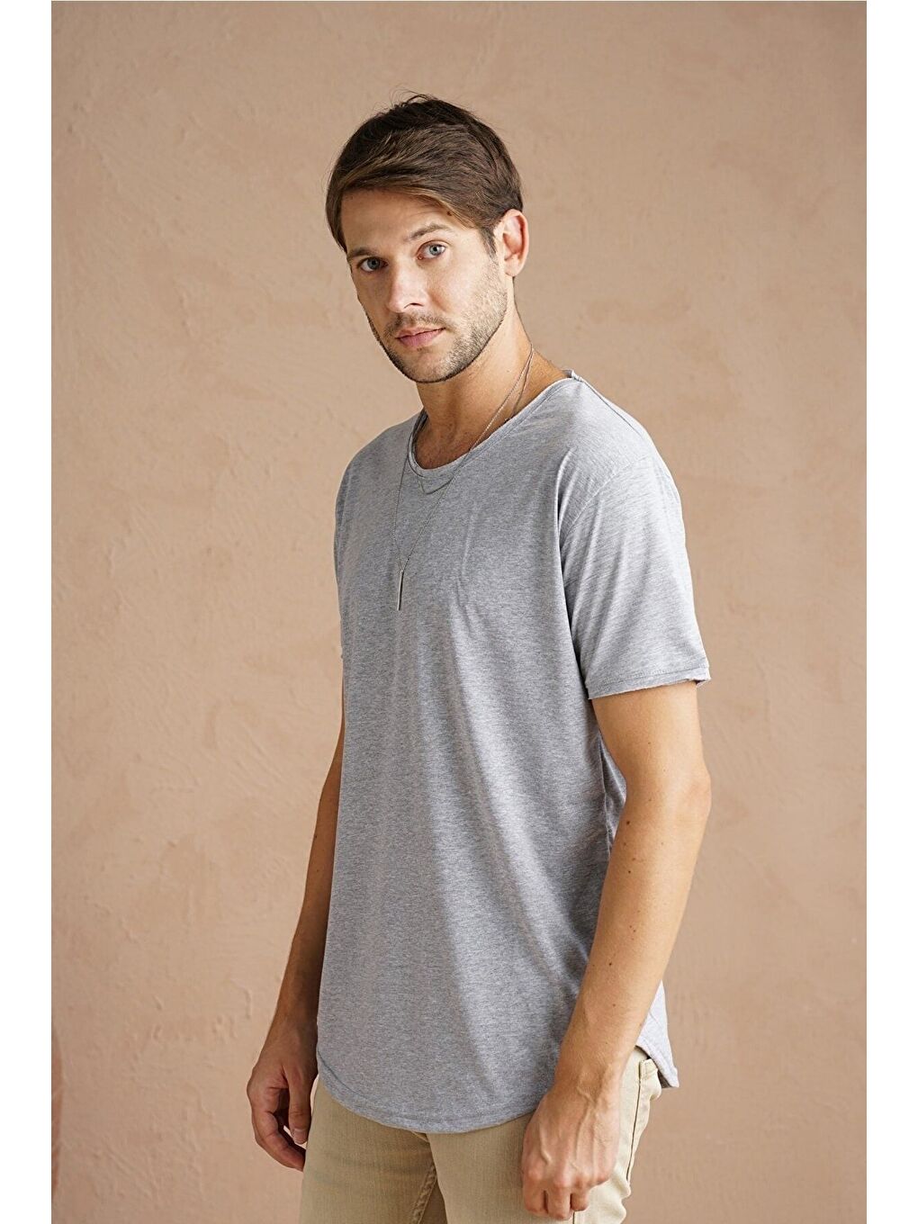 Erkek Açık Gri Oval Etek Bisiklet Yaka  100 Pamuk Kısa Kollu %100 Pamuk Tişört-2