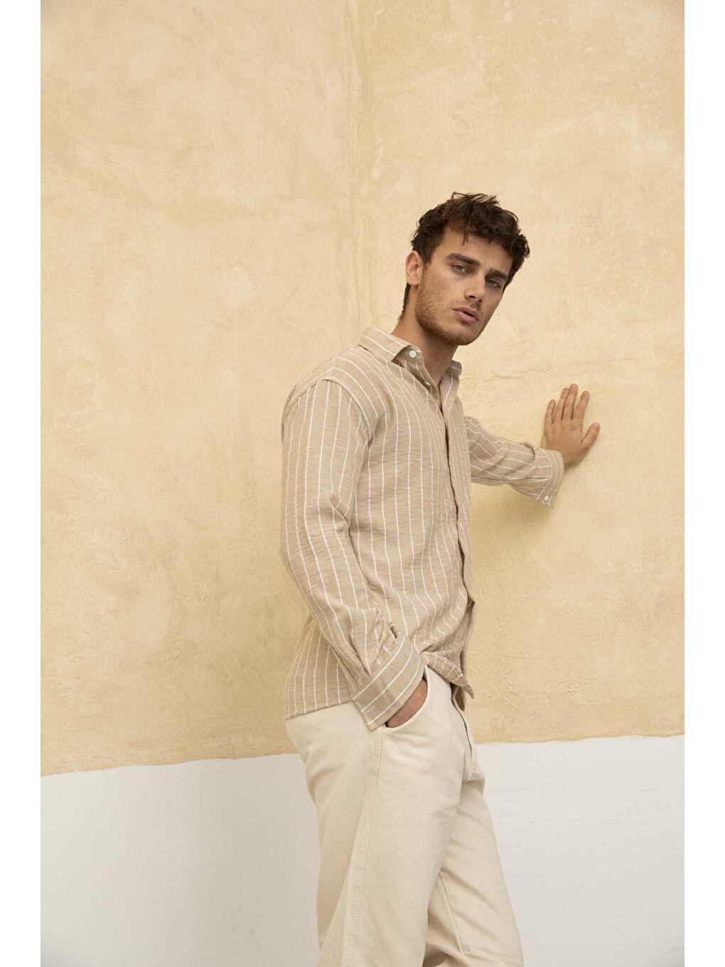 Ekru Relax Fit Çizgi Detay Gömlek