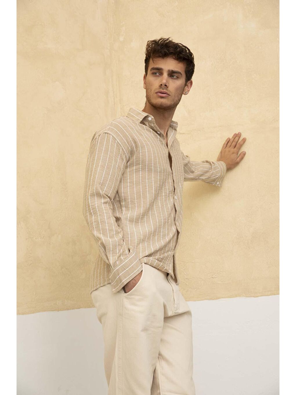 Ekru Relax Fit Çizgi Detay Gömlek-1