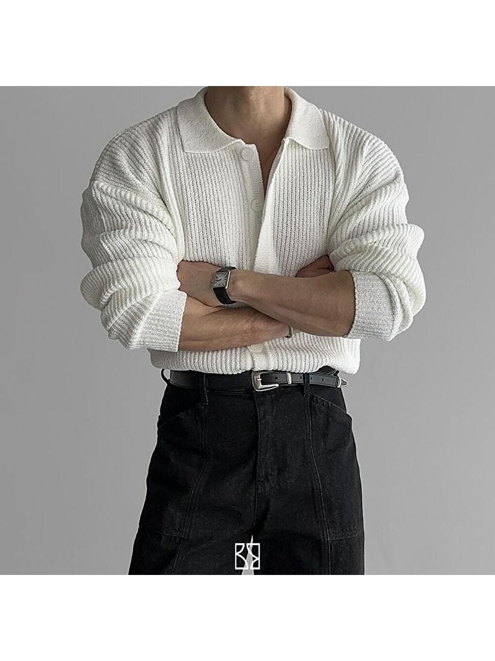 Beyaz Düğme Detaylı Regular Fit Hırka-1