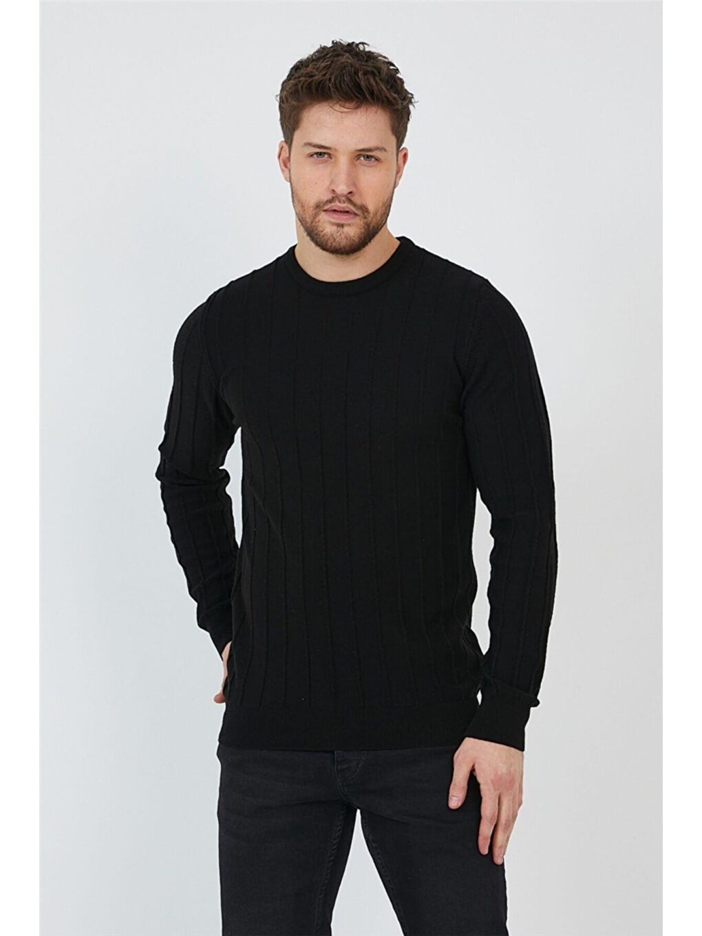 Siyah Erkek Yuvarlak Yaka Örme Triko