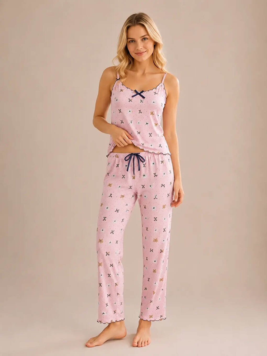 Pembe Desenli Askılı Kadın Pijama Takımı 2160
