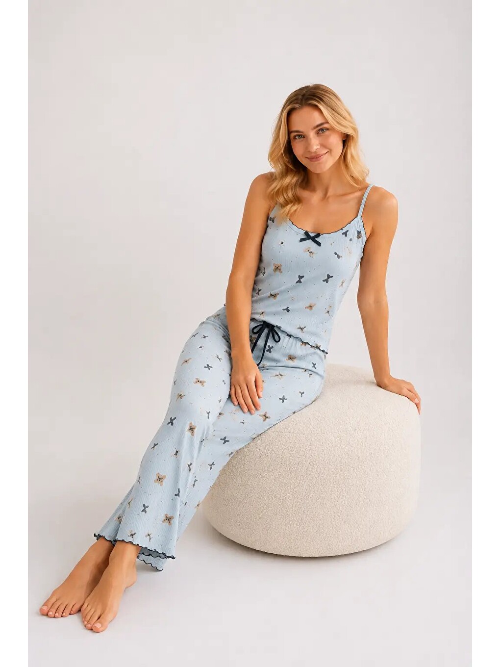 Yeşil Desenli Askılı Kadın Pijama Takımı 2160-3