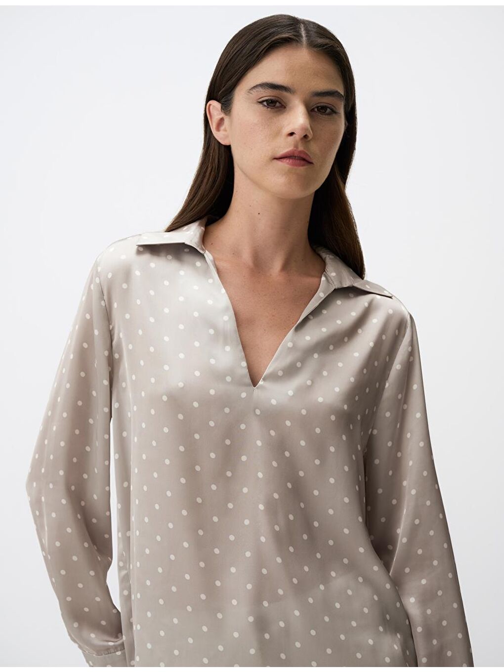 Bej Vizon Polo Yaka Uzun Kollu Saten Bluz