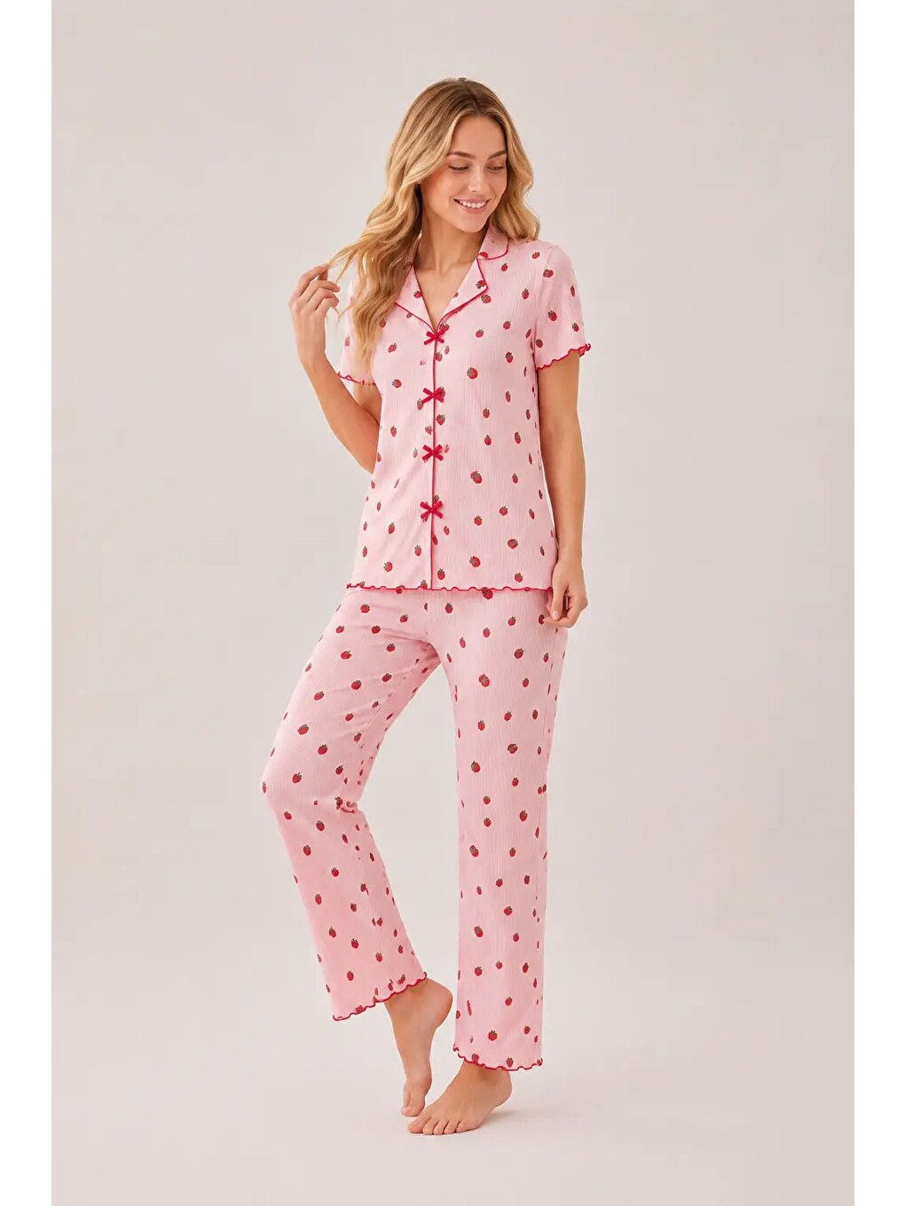Pembe Desenli Kısa Kol Kadın Pijama Takımı 2200